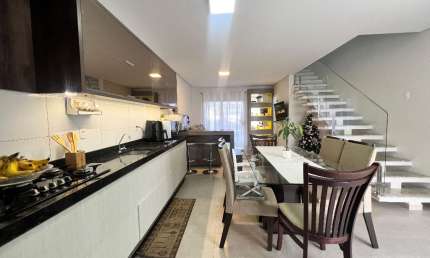 Casa com 3 quartos à venda na Rua Guaramirim, Saguaçu, Joinville