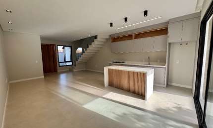 Casa com 3 quartos à venda na Rua dos Capuchinhos, Saguaçu, Joinville