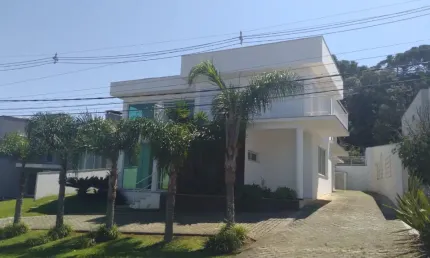 VENDA/ALUGA Ampla Casa em Alphaville Graciosa e com vista privativa para reserva de mata