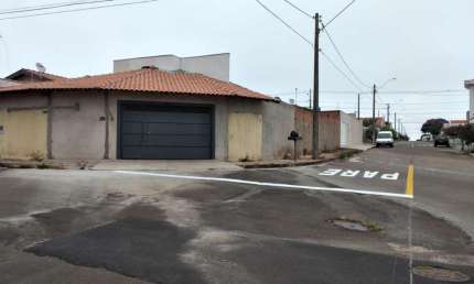 Casa para Venda em São Carlos, Jardim Embaré, 2 dormitórios, 1 suíte, 2 banheiros, 2 vagas