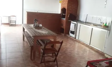 Casa para Venda em São Carlos, Jardim Munique, 3 dormitórios, 1 suíte, 2 banheiros, 5 vagas