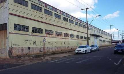 Área Comercial para Venda em São Carlos, Vila Monteiro (Gleba I), 2 dormitórios, 3 banheiros