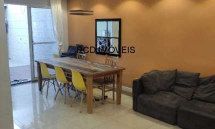 Casa de 120 m² com 3 Dormitórios com 2 vagas -  Jardim Petrópolis - Cotia