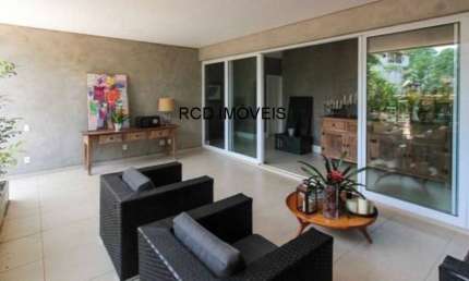 Casa no Parque dos Príncipes com 456m² 4Suítes 7Banheiros Área Gourmet Piscina Impecável