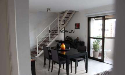 Cobertura de luxo: 4 quartos, 2 suítes, 2 salas, 5 banheiros, 3 vagas, 210m²