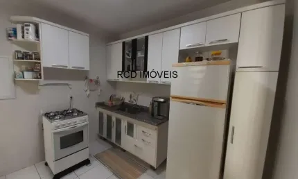 Casa de Luxo em Condomínio na Vila Polopoli, 2 Quartos, 1 Suíte, 3 Banheiros, 2 Vagas, 110m² em São Paulo-SP.