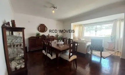 Imperdível oportunidade: Casa Térrea, 3 quartos, 1 suíte, 2 salas, 3 banheiros, 2 vagas de garagem, 200m².