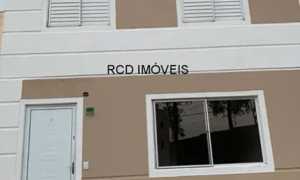 Casa em Condomínio à Venda em Cotia-SP, Jardim Ísis: 3 Quartos, 2 Salas, 3 Banheiros, 1 Vaga de Garagem, 81m² de Área.