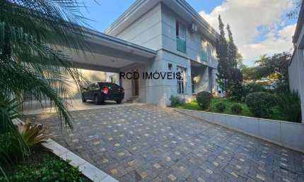 Casa de 330m² com 4 Suítes 6 Banheiros 4 Salas Edícula Piscina e Área Gourmet Parque dos Príncipes