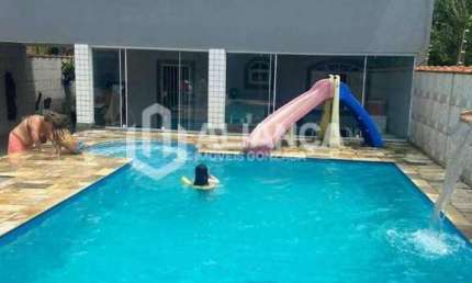 Casa com 4 dormitórios à venda, 333 m² por R$ 1.000.000,00 - Estância Balneária Maria Helena Novaes - Peruíbe/SP