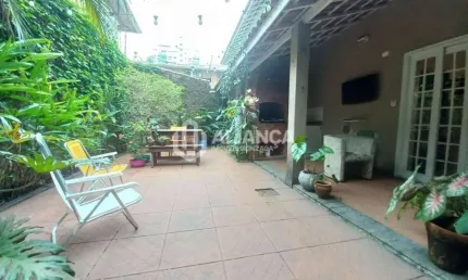 Casa com 3 quartos à venda no Itararé, São Vicente 