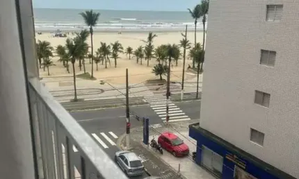 Kitnet mobiliada à venda no bairro guilhermina em praia grande
