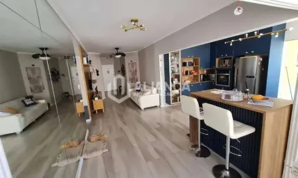 Apartamento de 2 dormitórios gragem fechada vista ao mar