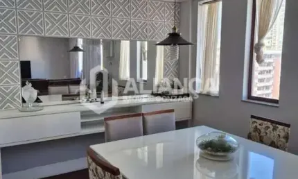 Apartamento de 4 Dormitórios com 5 Banheiros Vista Livre