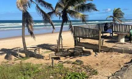 Casa em condomínio fechado com 3 quartos à venda na Rua Tóquio, 1, Stella Maris, Salvador