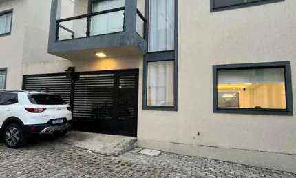 Casa em condomínio fechado com 3 quartos à venda na Rua Marta Maria de Jesus, 1, Buraquinho, Lauro de Freitas