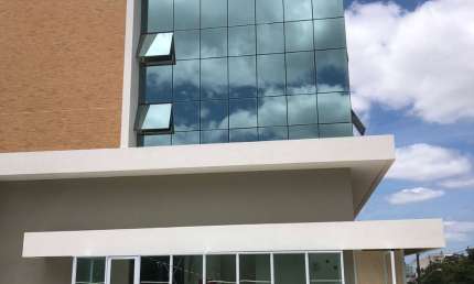 Lojas dentro de prédio residencial 50m² em Lauro de Freitas