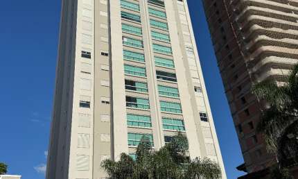 VENDE-SE APARTAMENTO ALTO PADRÃO  AV. GUEDNER-ZONA 8
