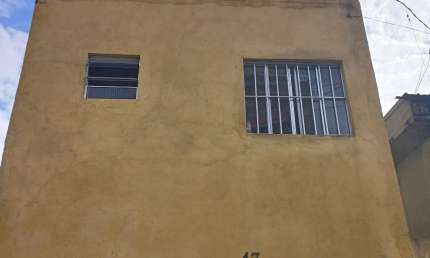 Casa com 2 quartos para alugar na Rua Giovanni Romanelli, 47, Jardim das Imbuias, São Paulo