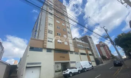 Apartamento semimobiliado à venda Première Residence - Centro