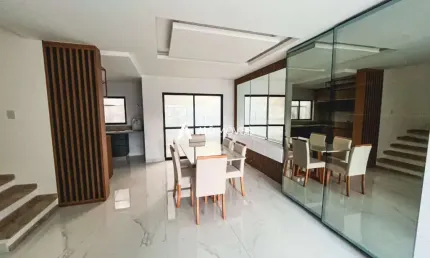 Casa com 3 quartos à venda na Rua Major Theolindo Ferreira Ribas, 1931, Hauer, Curitiba por R$ 714.038