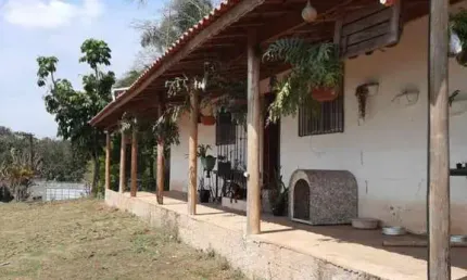 Chácara para Venda em Suzano, Ipelândia, 4 dormitórios, 1 suíte, 1 banheiro, 10 vagas