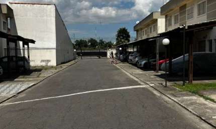 Sobrado para Venda em Suzano, Boa Vista, 2 dormitórios, 2 banheiros, 1 vaga
