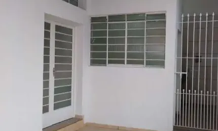 Casa para Locação em Suzano, Vila Figueira, 2 dormitórios, 1 banheiro, 1 vaga