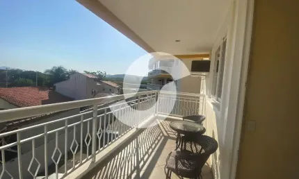 Maravilhoso apartamento de 3 quartos na entrada de itacoátiara , perto de todo o comércio local!