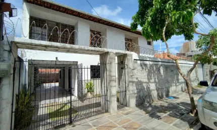 Casa exclusiva na varjota – 6 dormitórios, 4 suítes, ampla área e 6 vagas