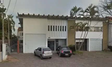 Amplo pavilhão 600 m²  com 02 apartamentos duplex  500 m²
