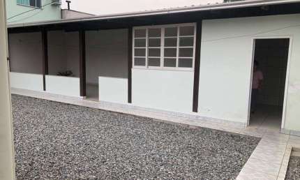 Casa para Venda em Camboriú, Centro, 2 dormitórios, 1 banheiro