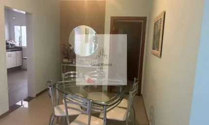 Apartamento no Edifício Leon dOro, com 3 dormitórios