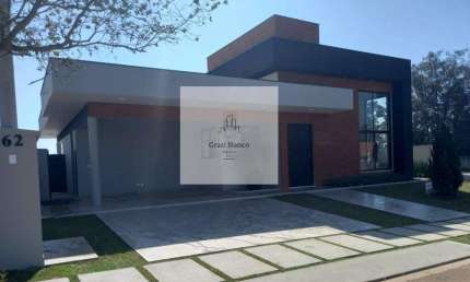 Belíssima casa térrea no Condomínio Evidence em Araçoiaba da Serra