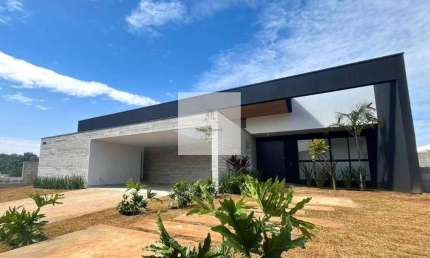 Casa de condomínio à venda, no Condomínio Village Ipanema II,  em Araçoiaba da Serra, Condomínio Village ipanema 2, com 3 quartos, 233m²