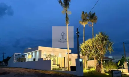 Casa no Condomínio Ninho Verde II, com 3 quartos, mobiliada.