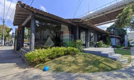 Casa Comercial de aproximadamente 150m para locação em ótima localização na Enseada do Suá