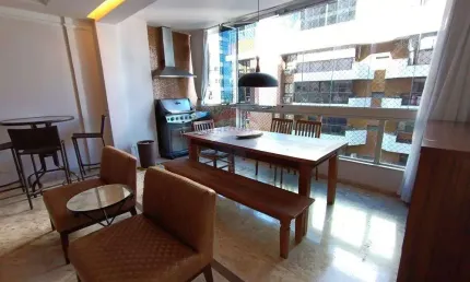 Apartamento de 4 quartos na Praia da Costa, frente e sol da manhã