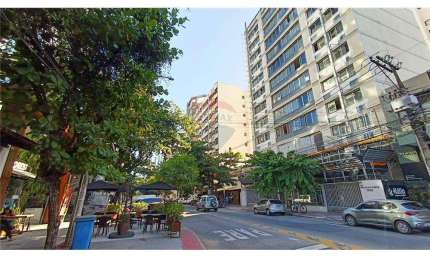Loja com 40m² para locação na Rua Aleixo Neto na Praia do Canto - Contrato de Curta Duração (5 meses)