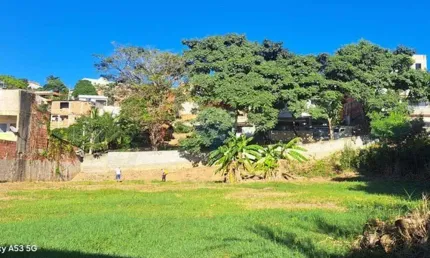 Venda de Terreno de 1.600m² no Bairro Vista da Serra II, Próximo à BR-101