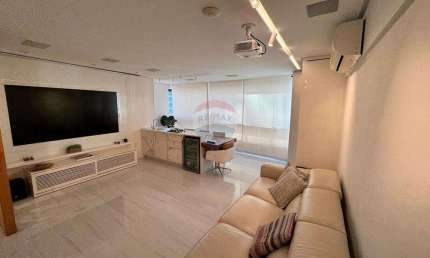 Casa Vivace, um apartamento personalizado em altíssimo padrão no miolo da Praia do Canto, 2 vagas, 100% montado, equipado e climatizado.