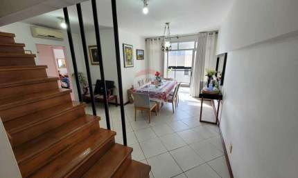 Cobertura duplex à venda no Barro Vermelho, com 4 quartos, sendo 2 suítes e piscina.