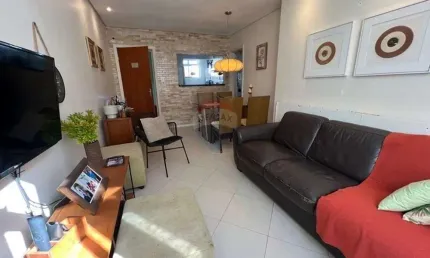 Apartamento reformado com 2 quartos à venda na quadra do mar em Jardim da Penha
