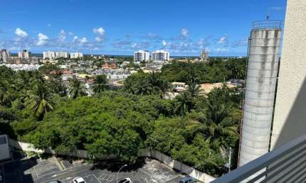 Apartamento com 2 quartos para alugar na 1ª Travessa Francisco das Mercês, Buraquinho, Lauro de Freitas