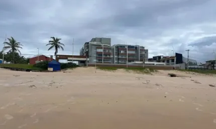 Apartamento 2/4 Mobiliado Pé na Areia – Praia do Flamengo