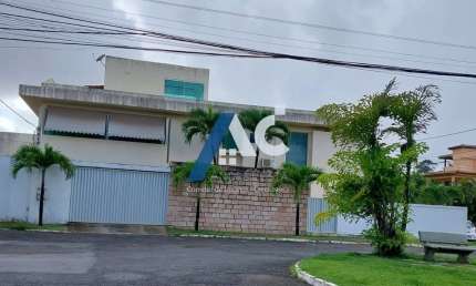 Casa em Condomínio 4/4 com 3 suítes em Piatã - 230 m²