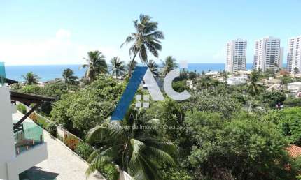 Casa Quadriplex de Condomínio com 4/4 com 300 m² em Pituaçu