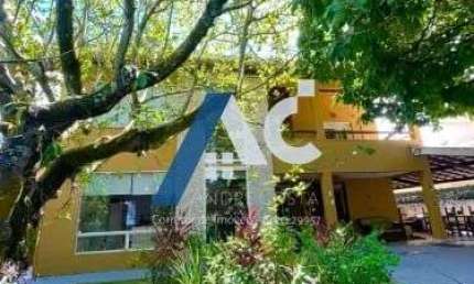 Casa em Condomínio com 5 Quartos e 6 banheiros à Venda, 620 m², em Jaguaribe a 300 metros da praia