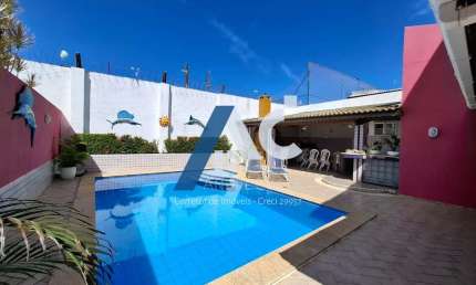 Casa em Condomínio 5/4 com 3 suítes em Piatã - 500 m² com piscina
