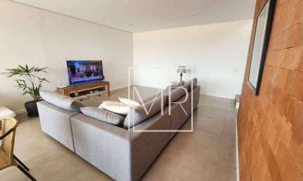 Casa com 3 dormitórios, com 260 m² por R$ 1.500.000,00 em Bom Jesus dos Perdões.